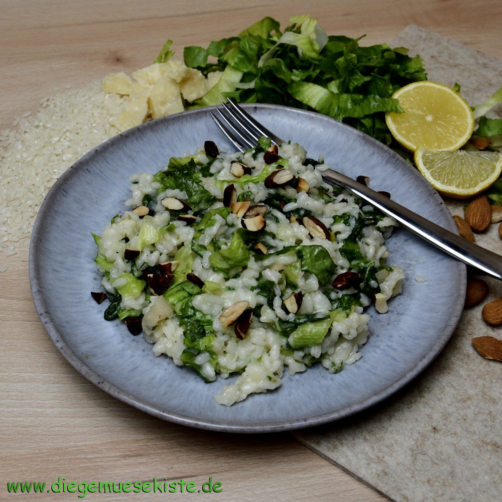 Endivien-Risotto mit Mandel-Topping