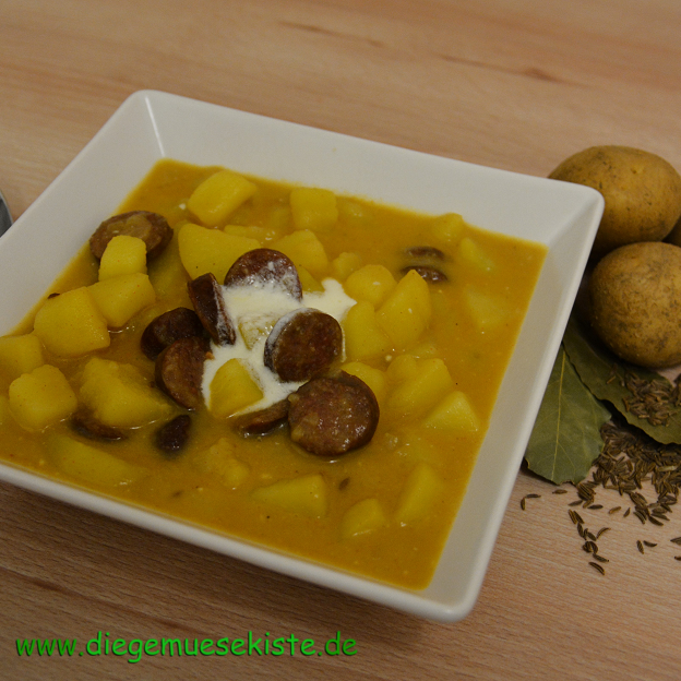 Kartoffelgulasch mit Kaminwurzen