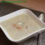 Kohlrabicreme-Suppe mit Gorgonzola und Nüssen