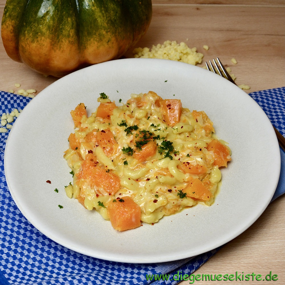 Herzhafte Käsespätzle mit Muskatkürbis