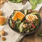 Mangoldsalat mit Birnen und Halloumi