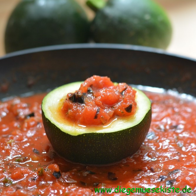 Rondini mit Tomatensauce