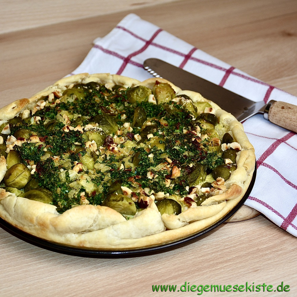 Rosenkohl-Quiche mit Haselnüssen