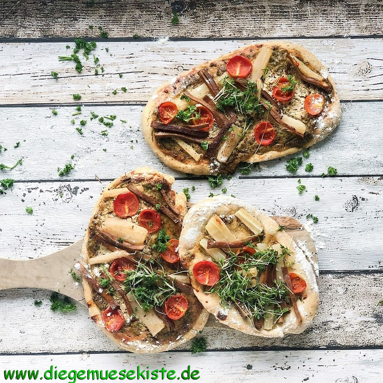 Herzhafte Schwarzwurzel-Pizza