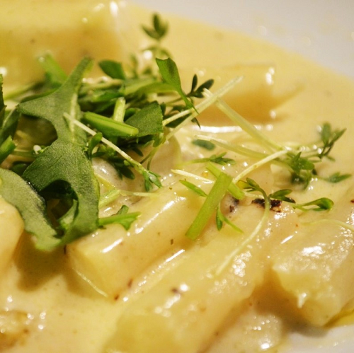 Schwarzwurzeln in Zitronenrahm