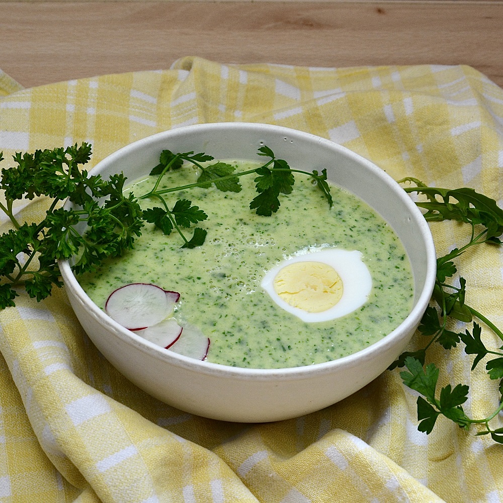 Suppe mit Grüne-Soße-Kräutern