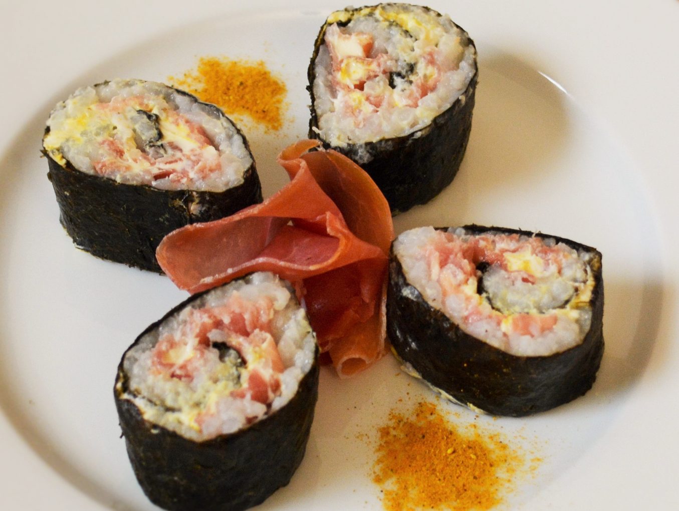 Sushi mit Prosciutto crudo