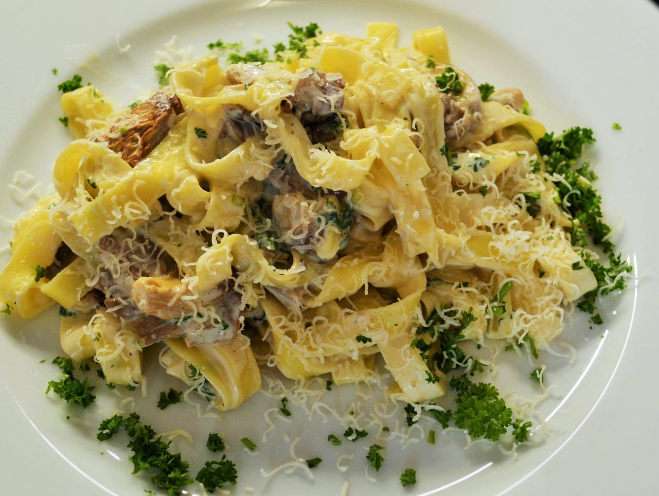 Tagliatelle mit Austernpizen
